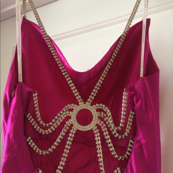 Beautiful open back/spider net crystal accent gown dress - Picture 5 of 9